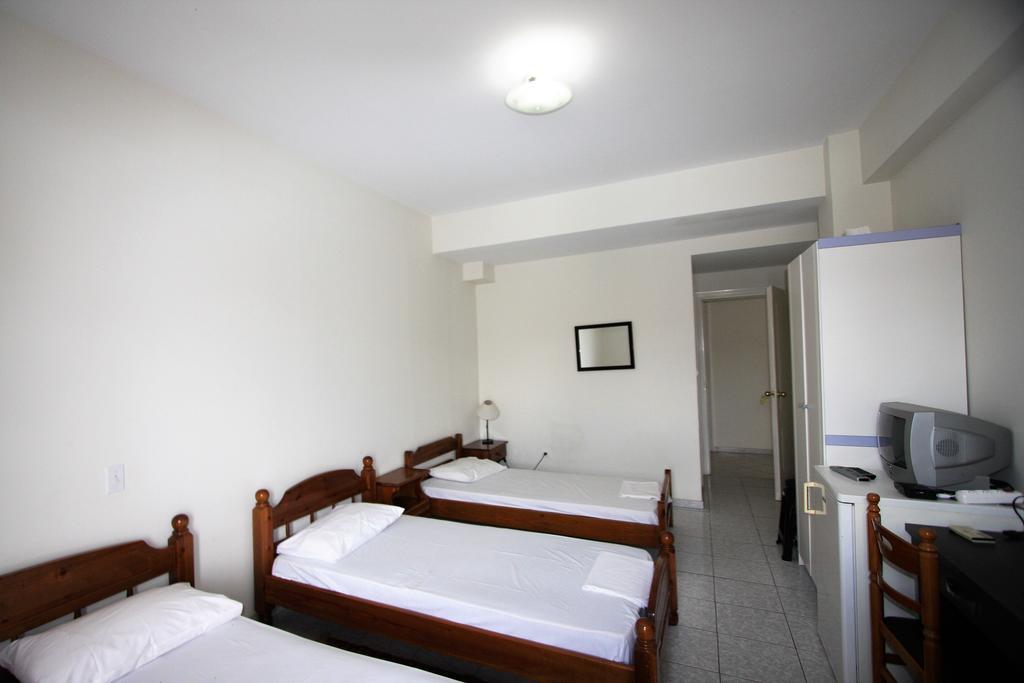 Miloi Rooms And Apartments Exteriér fotografie